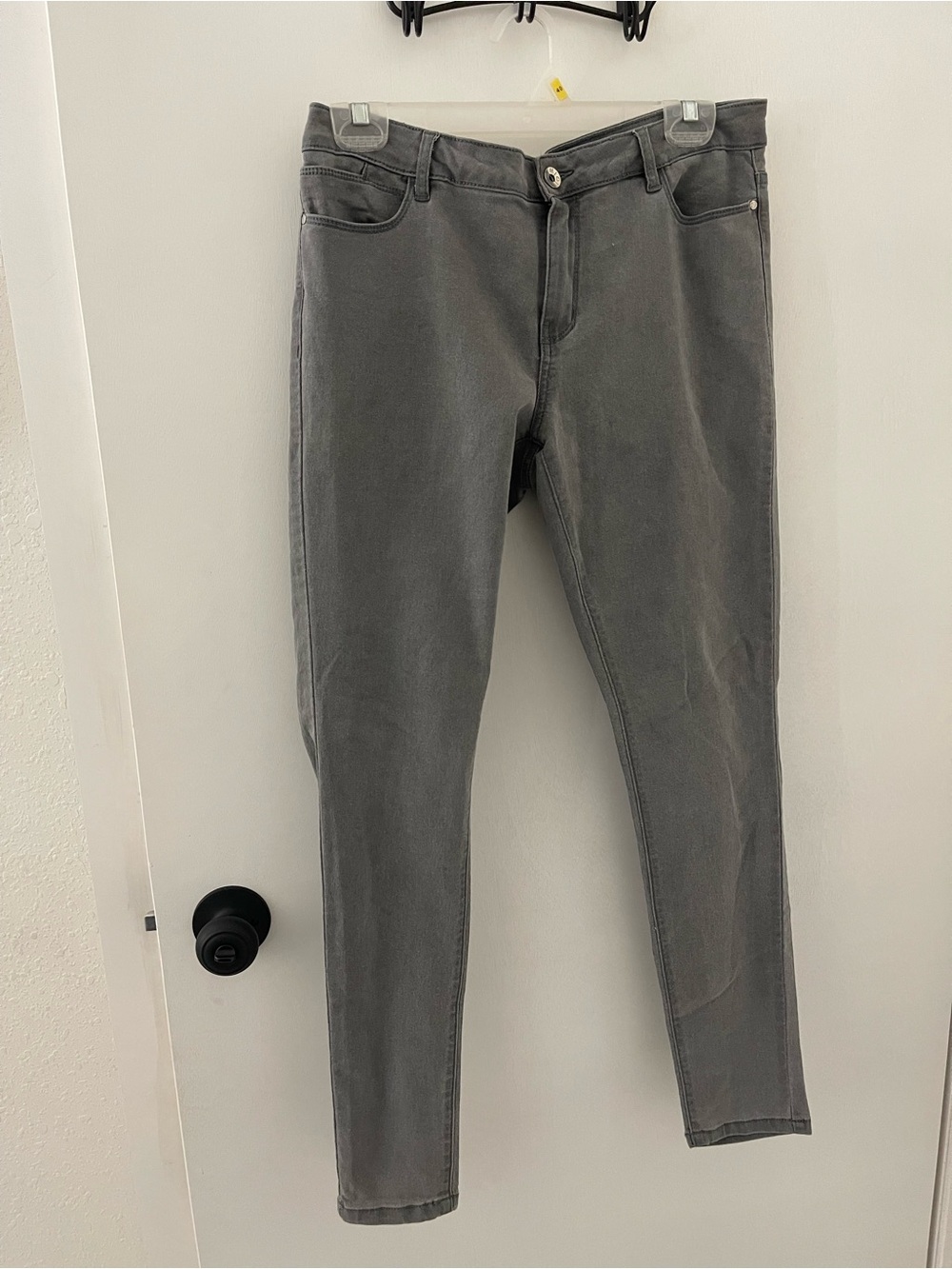 Women's  Gray Skinny Jeans - Mid Rise Slim